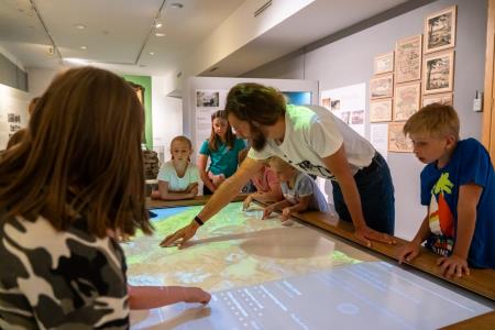 Notranjski muzej Postojna (foto Alen Franetič, BeGR8 Media)